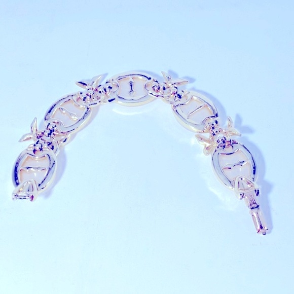 Vintage Mother of Pearl Gold Plate Signed (Coro) Bracelet with Fold-over Clasp - Picture 2 of 3